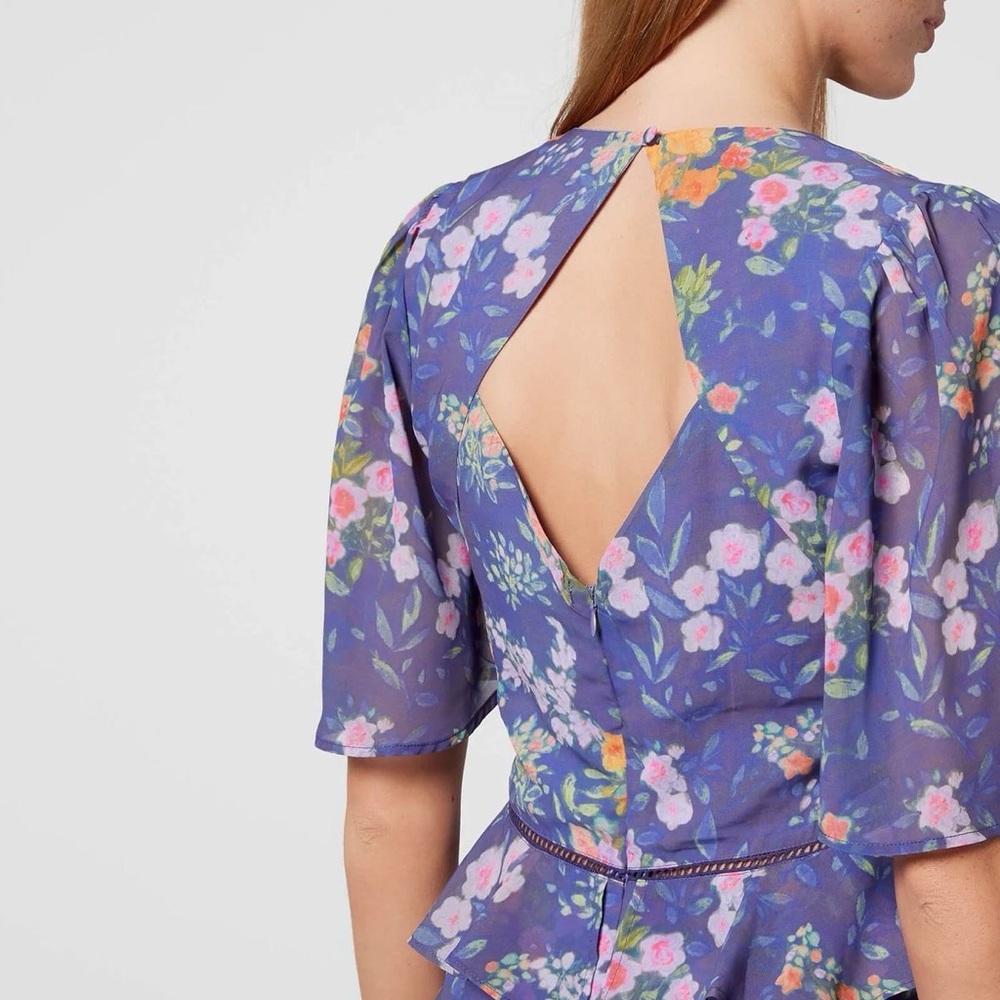 Hope & Ivy Purple Floral Tammie V-Neck Midi Tea Dress - Picture 9 of 11